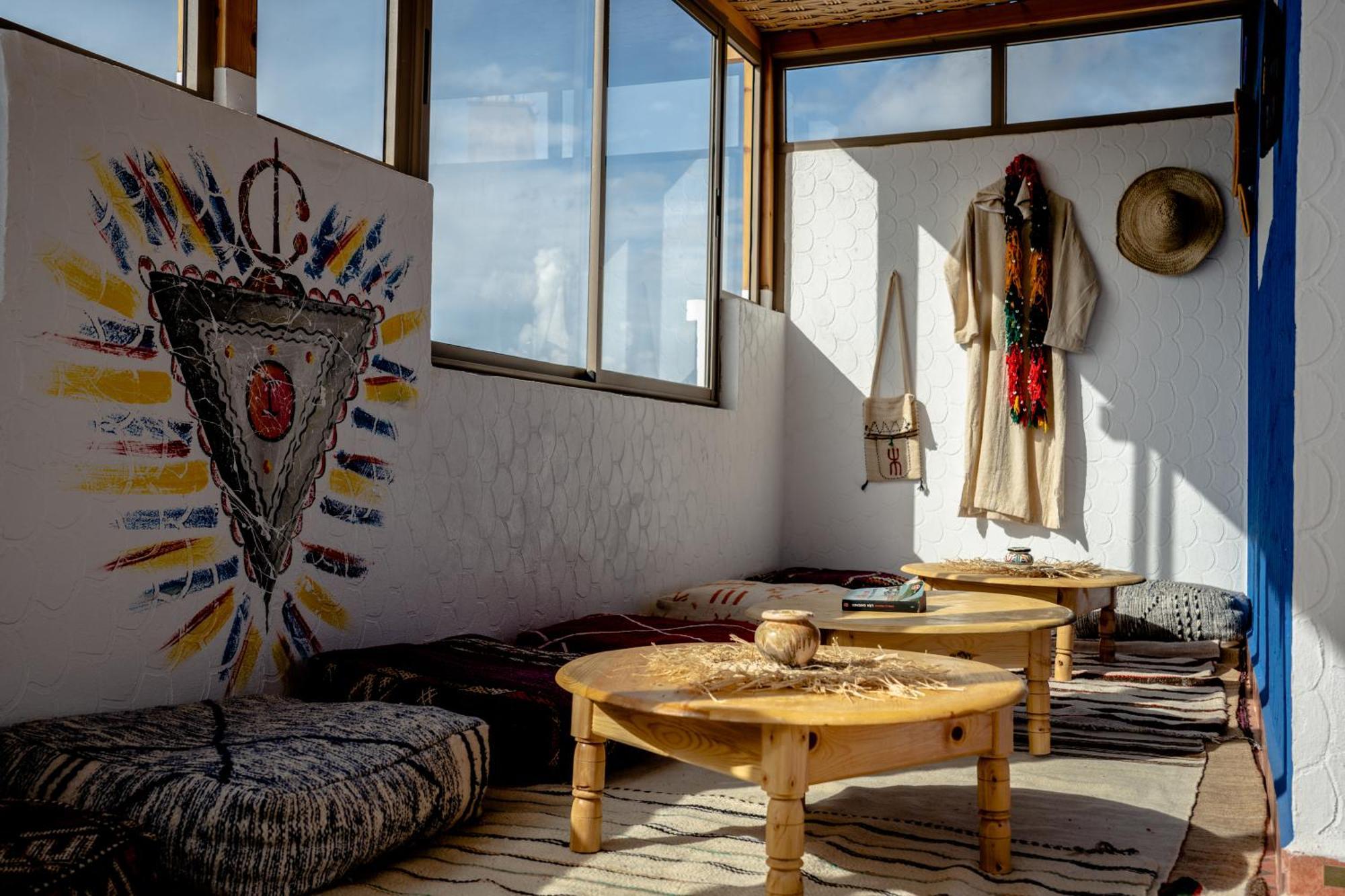 Tigmi Ossmon Hostel *